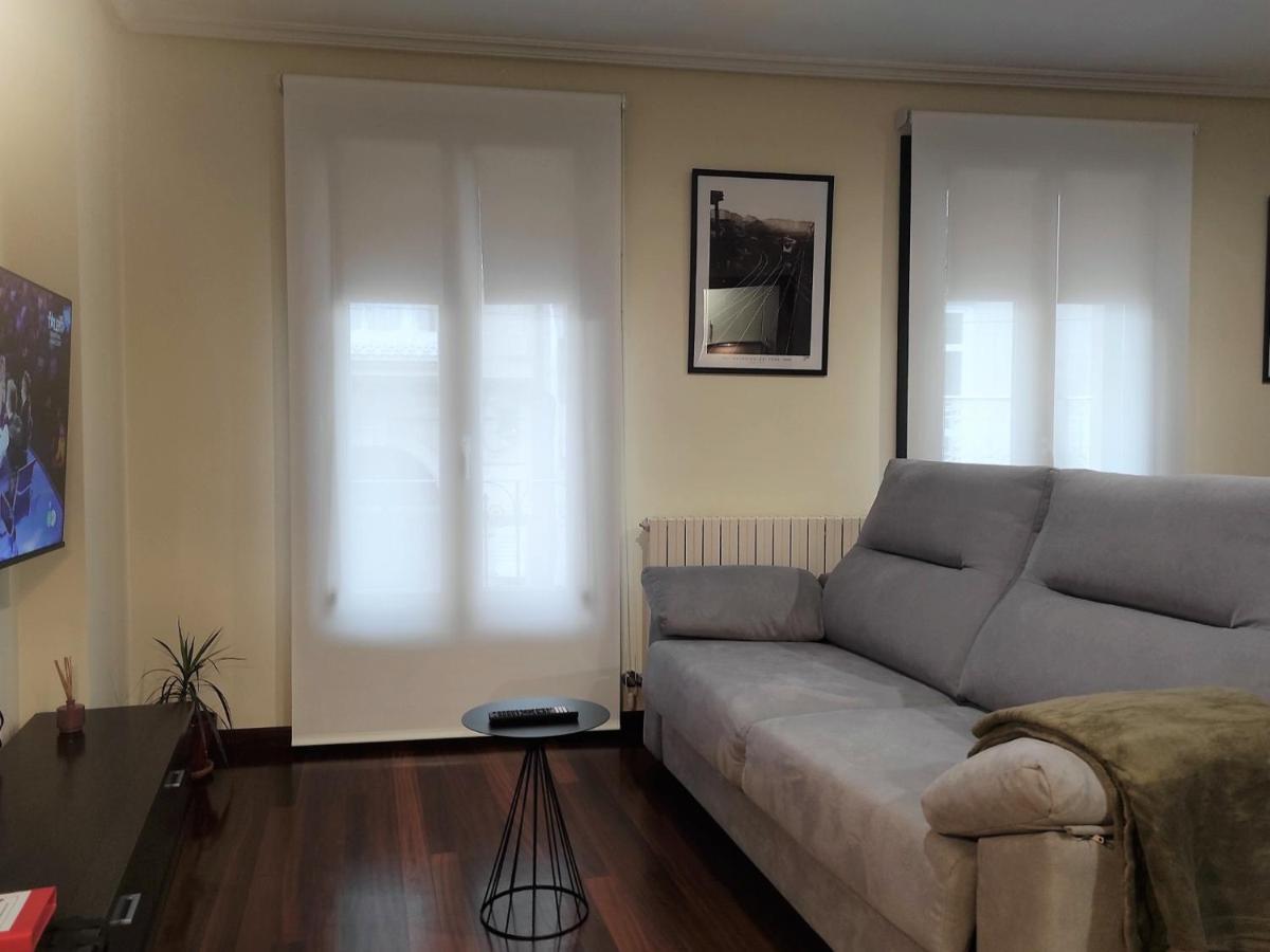 شقة 1A. Disfruta De Su Balcon Sobre El Casco Viejo. أورينس المظهر الخارجي الصورة