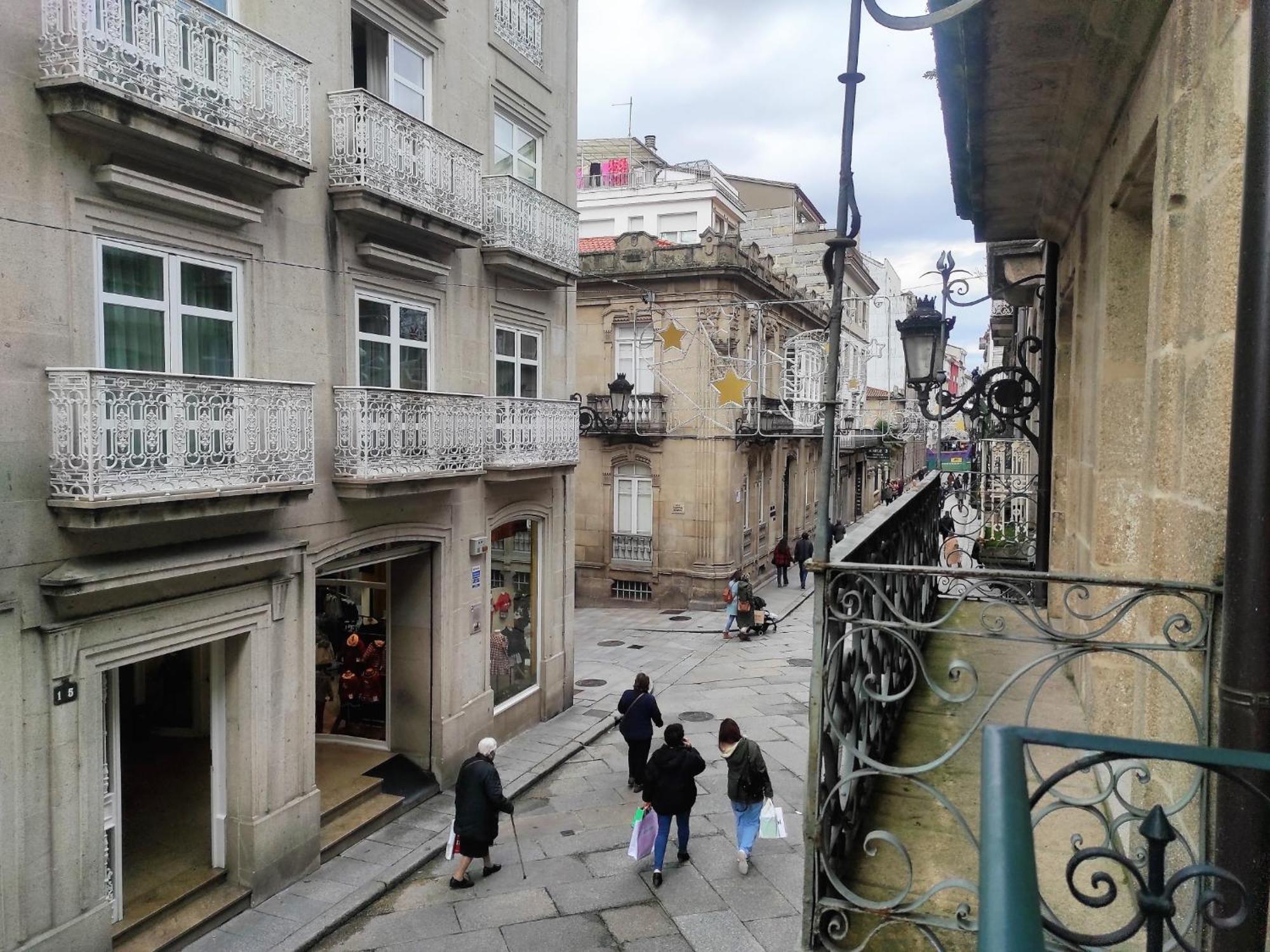 شقة 1A. Disfruta De Su Balcon Sobre El Casco Viejo. أورينس المظهر الخارجي الصورة